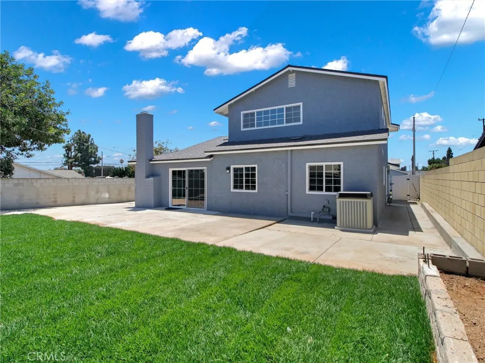 19722 Tajauta Carson, CA 90746
