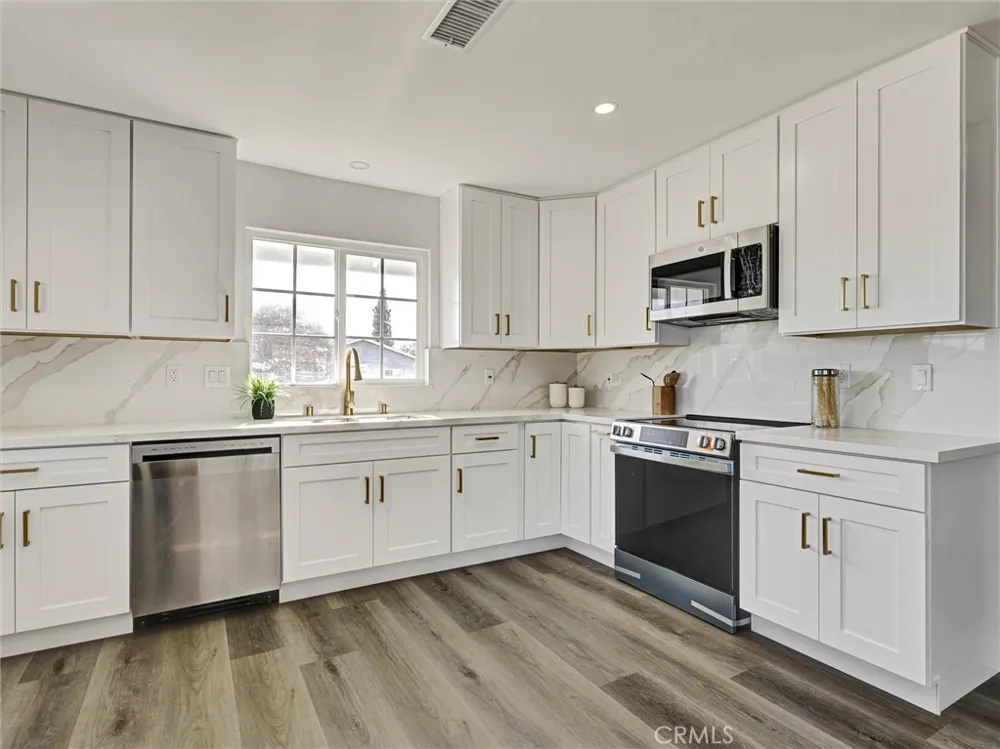 19722 Tajauta Carson, CA 90746