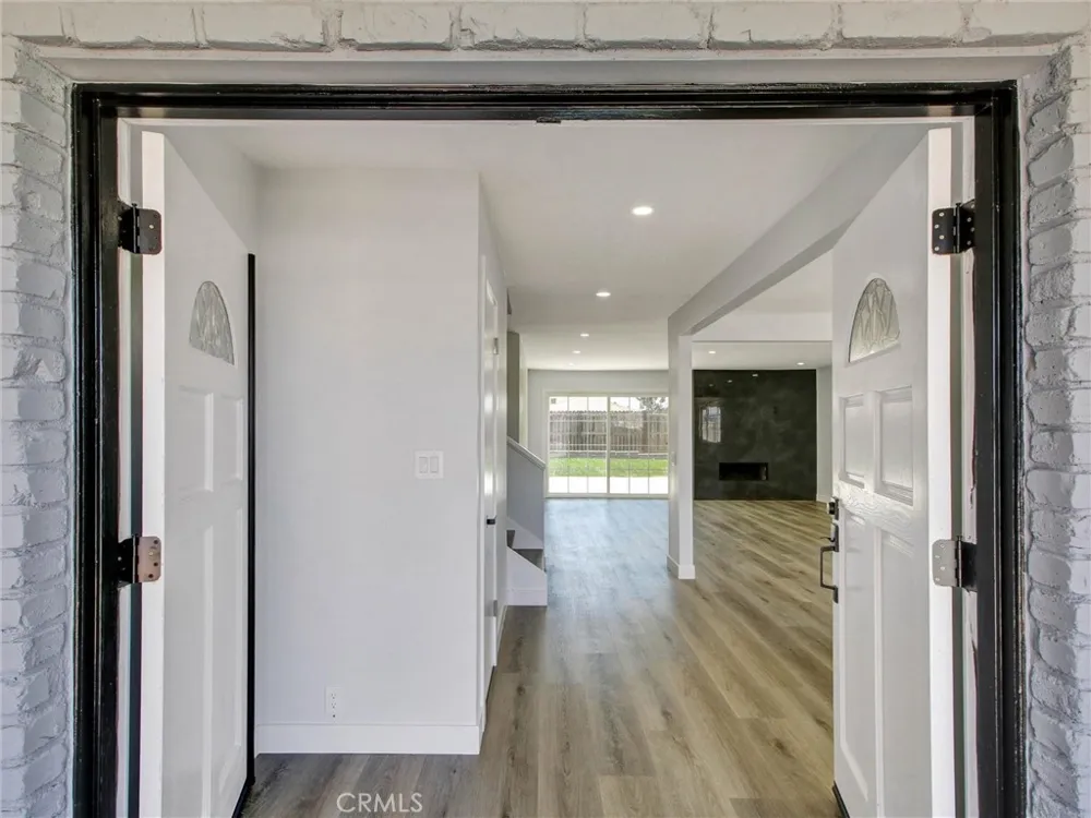 19722 Tajauta Carson, CA 90746