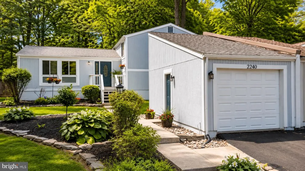 2240 SANIBEL DRIVE Reston, VA 20191
