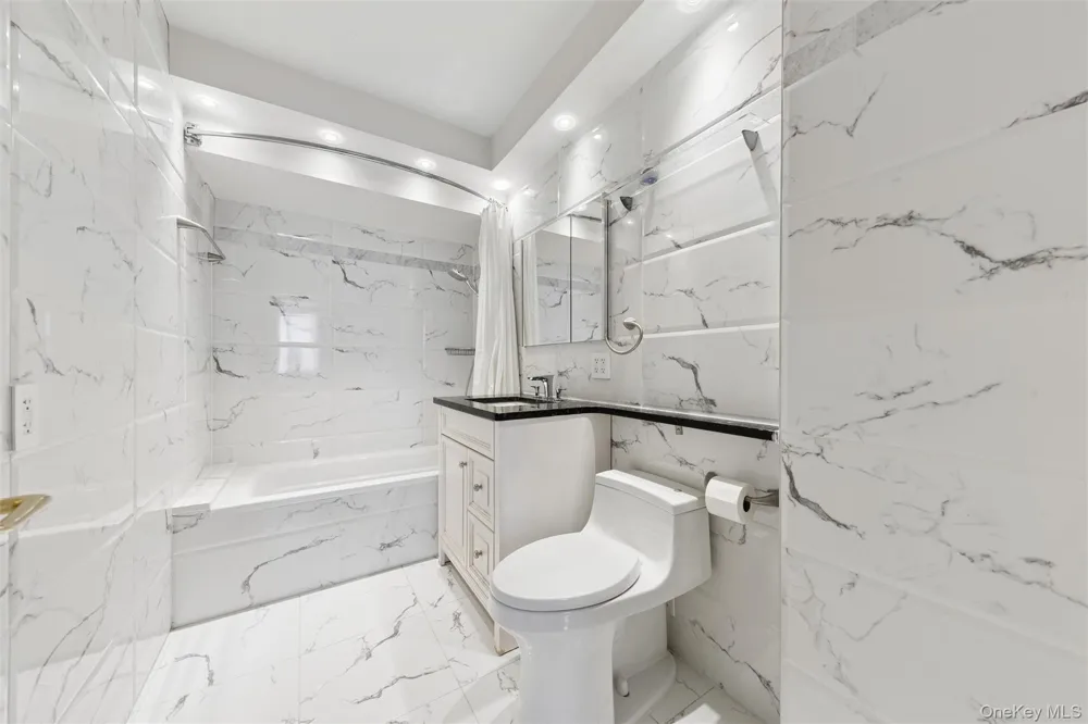 2 S End Avenue #9C New York (Manhattan), NY 10280