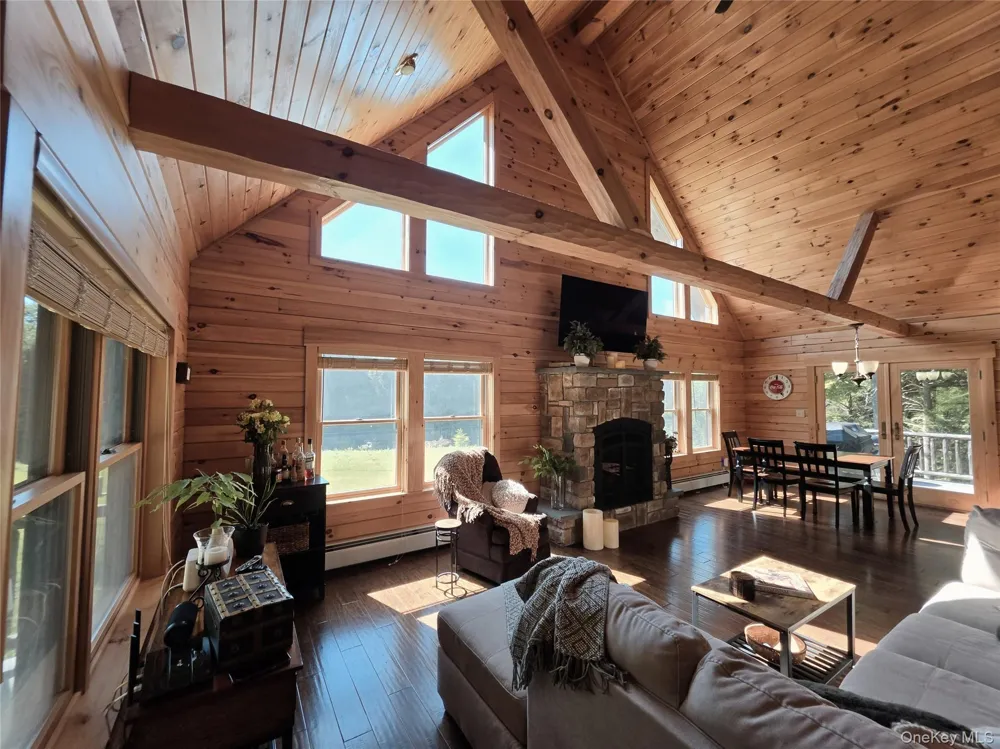 108 Eagles Ridge Way Parksville, NY 12768