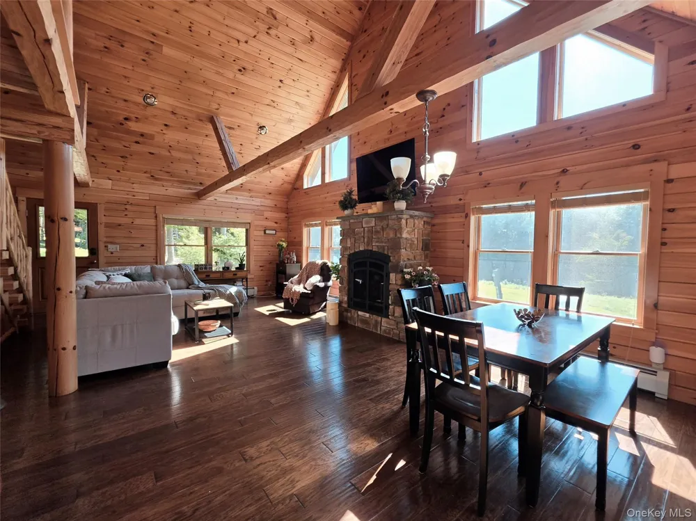 108 Eagles Ridge Way Parksville, NY 12768