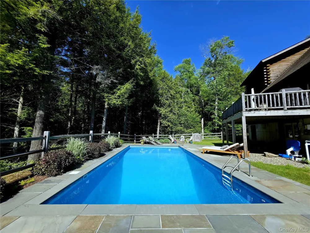 108 Eagles Ridge Way Parksville, NY 12768