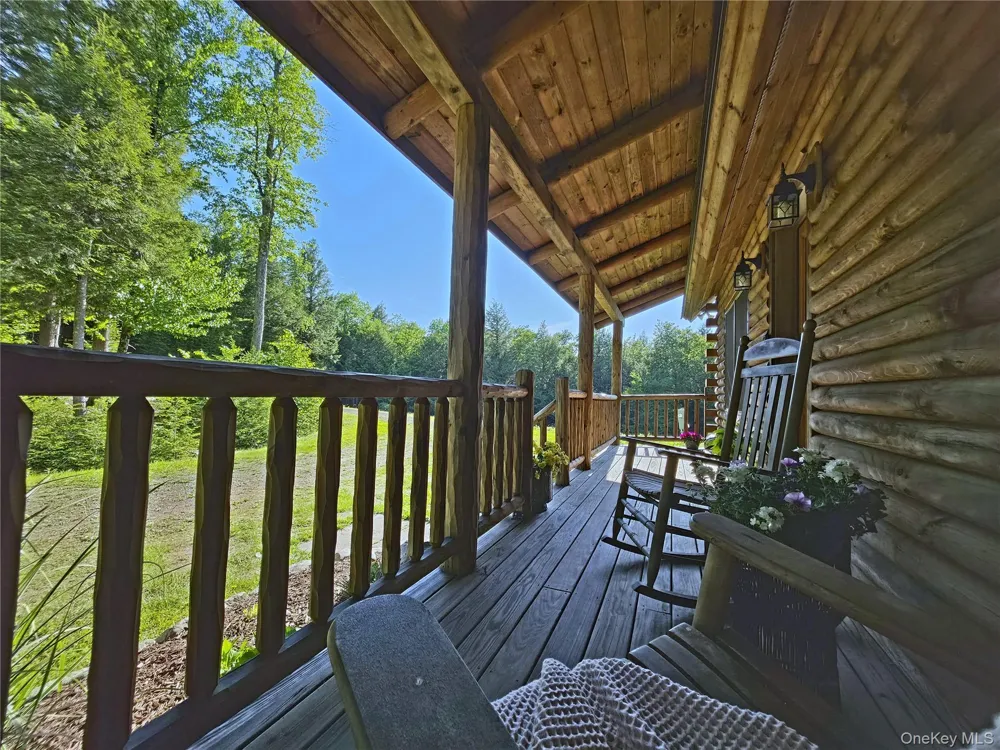 108 Eagles Ridge Way Parksville, NY 12768