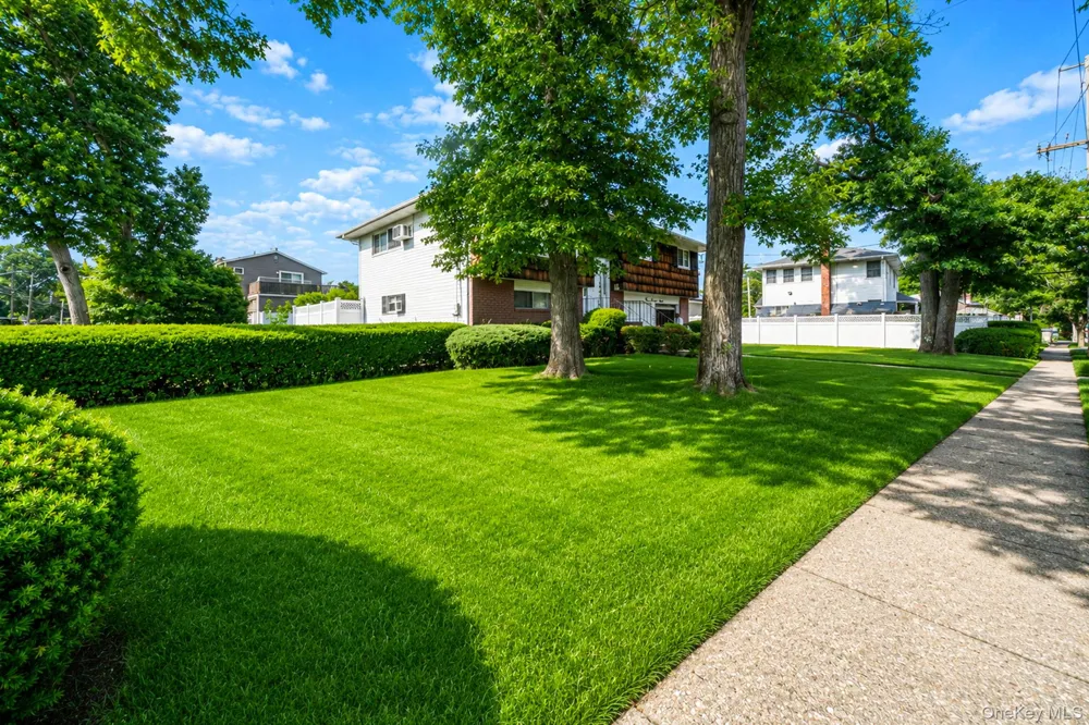 4007 Clark Street Seaford, NY 11783