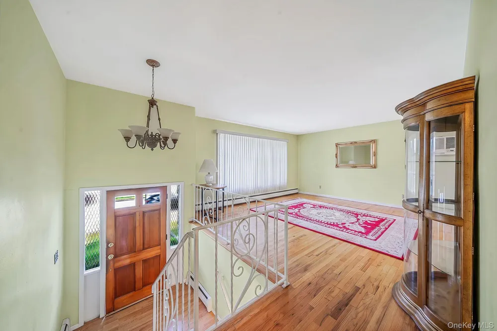 4007 Clark Street Seaford, NY 11783