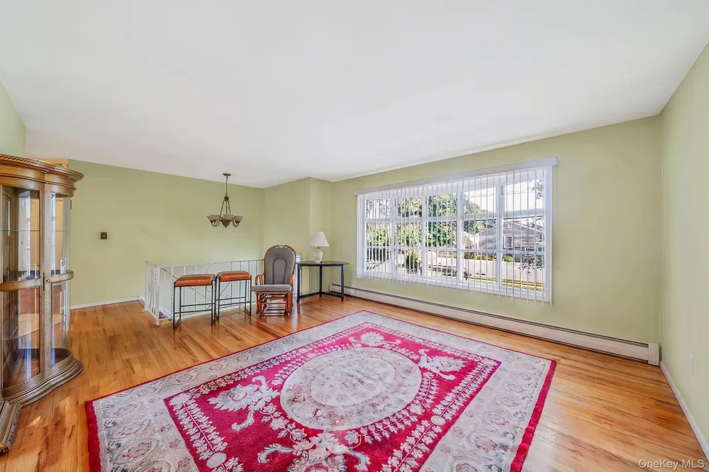 4007 Clark Street Seaford, NY 11783