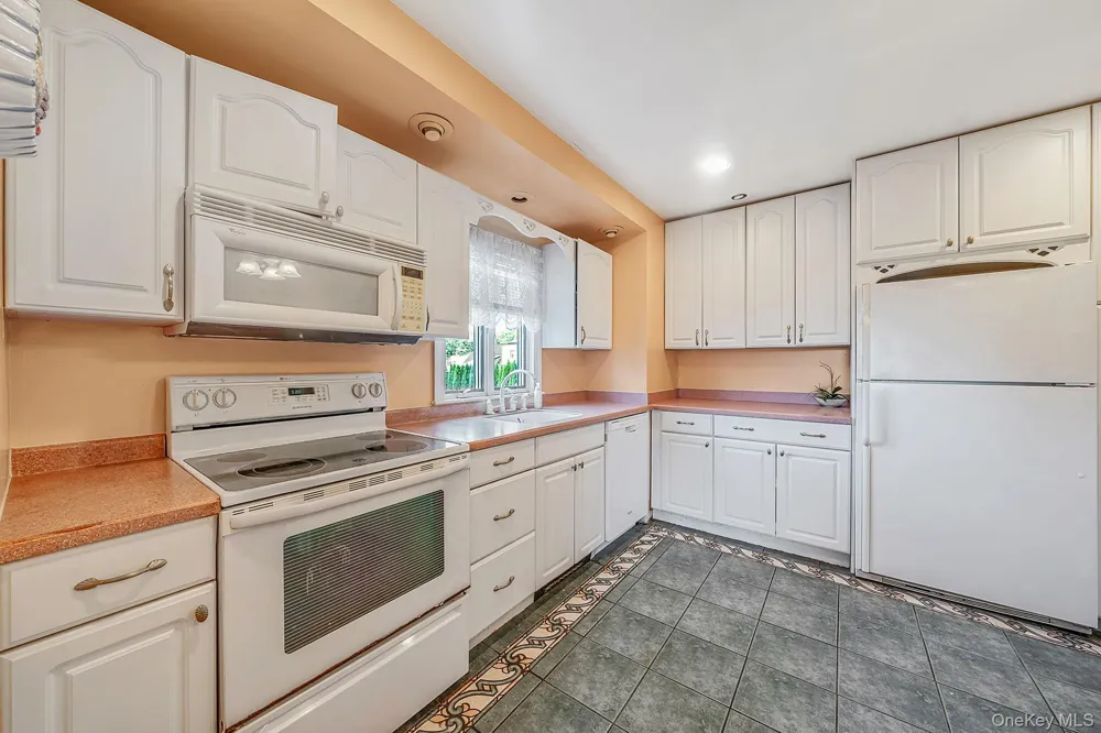 4007 Clark Street Seaford, NY 11783