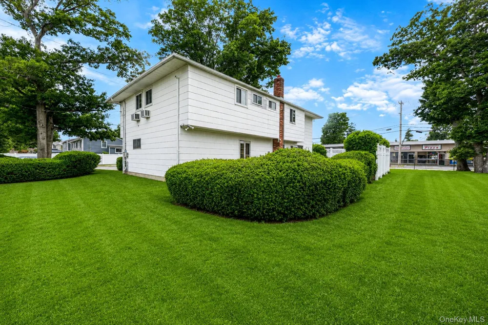4007 Clark Street Seaford, NY 11783