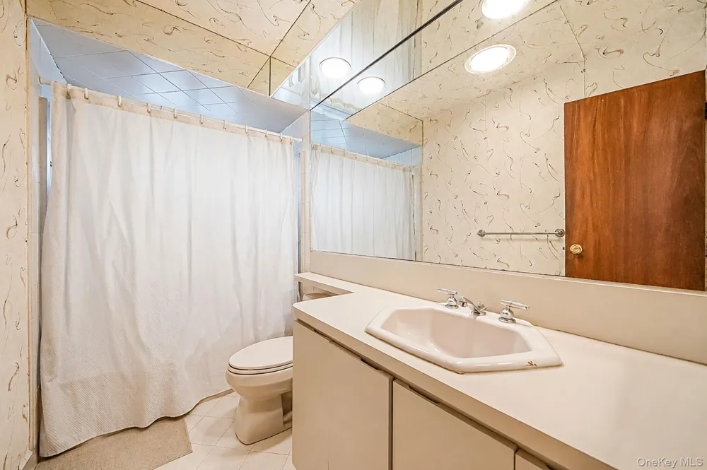 4007 Clark Street Seaford, NY 11783