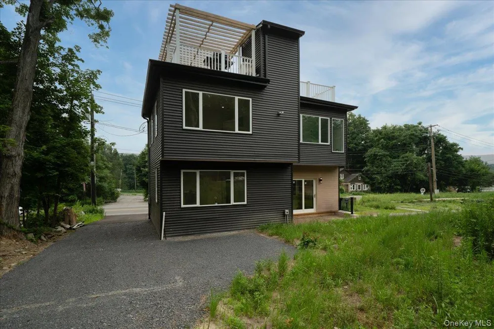 15 County Highway 5 Greenwood Lake, NY 10925
