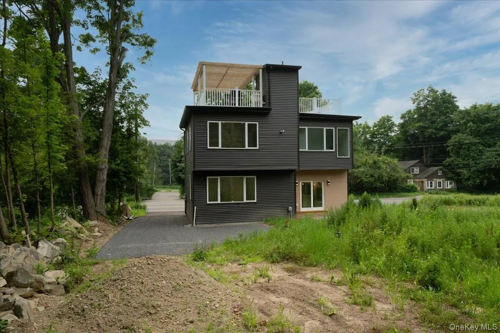 15 County Highway 5 Greenwood Lake, NY 10925