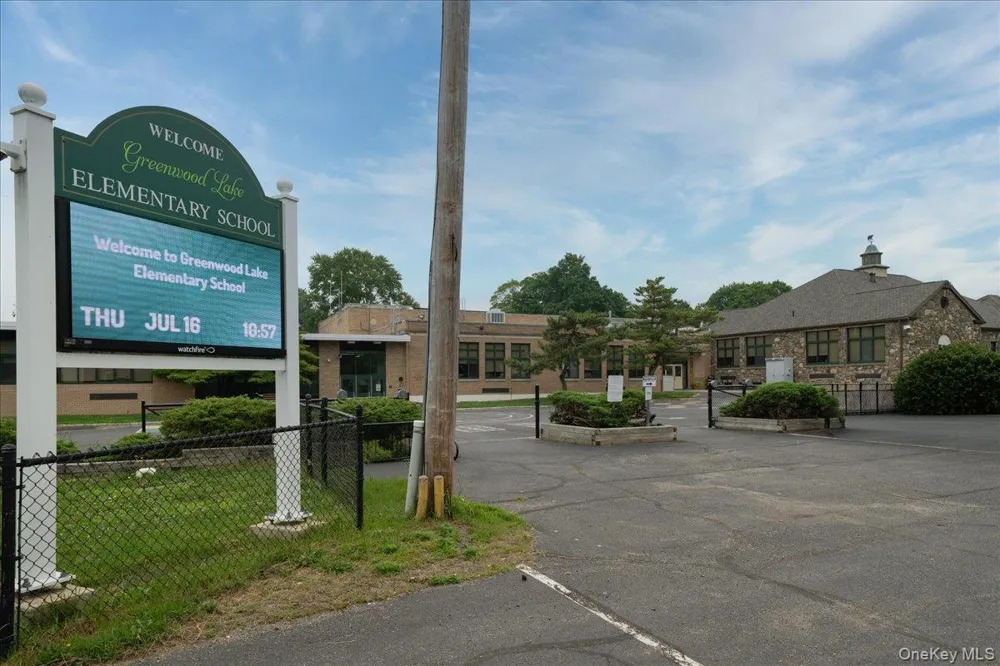 15 County Highway 5 Greenwood Lake, NY 10925