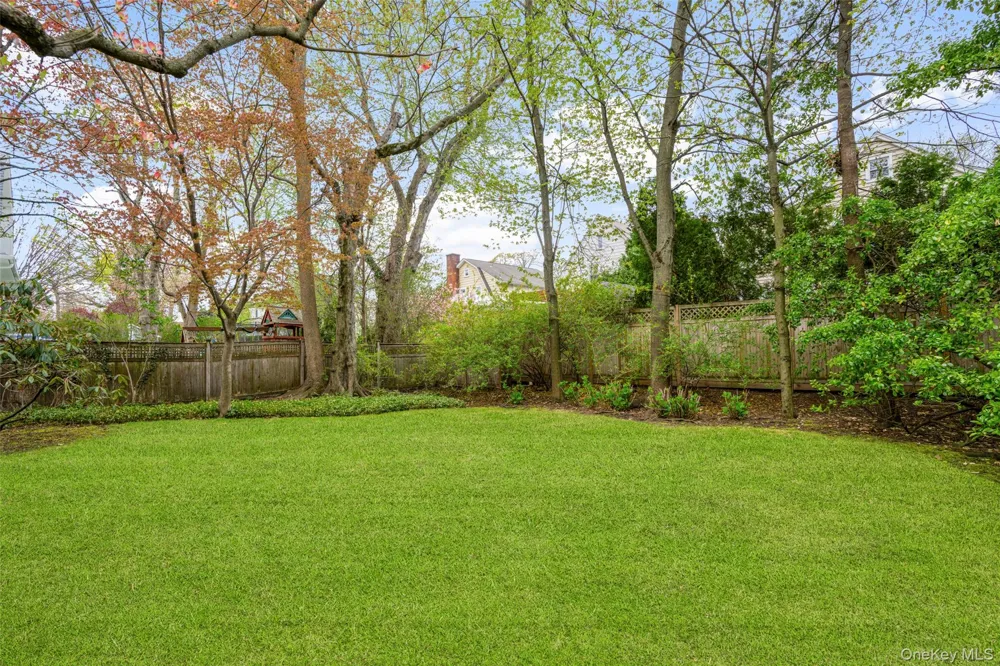 52 Wendt Avenue Larchmont, NY 10538