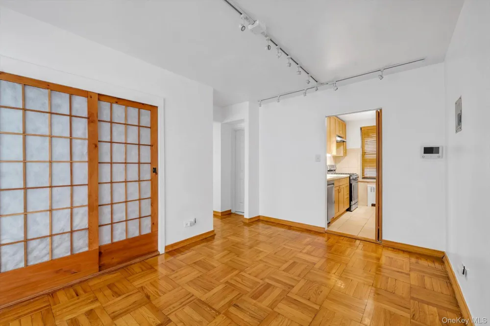 32-20 89th Street #108 East Elmhurst, NY 11369