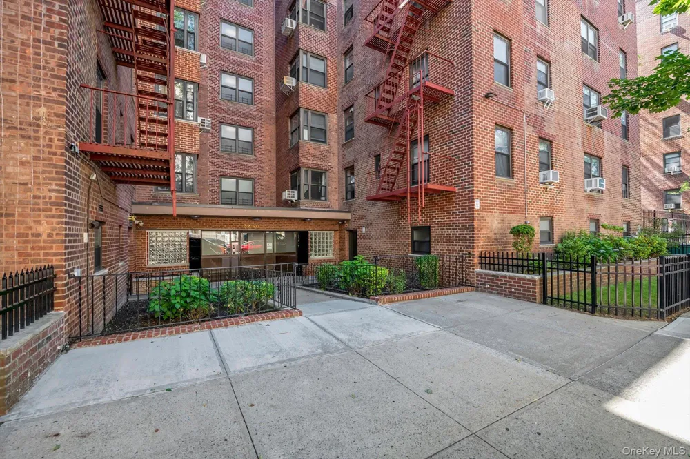 32-20 89th Street #108 East Elmhurst, NY 11369