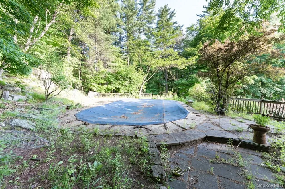 14 Englewood Terrace Mahopac, NY 10541