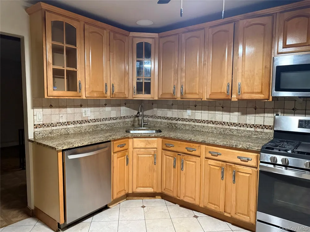 14 Englewood Terrace Mahopac, NY 10541