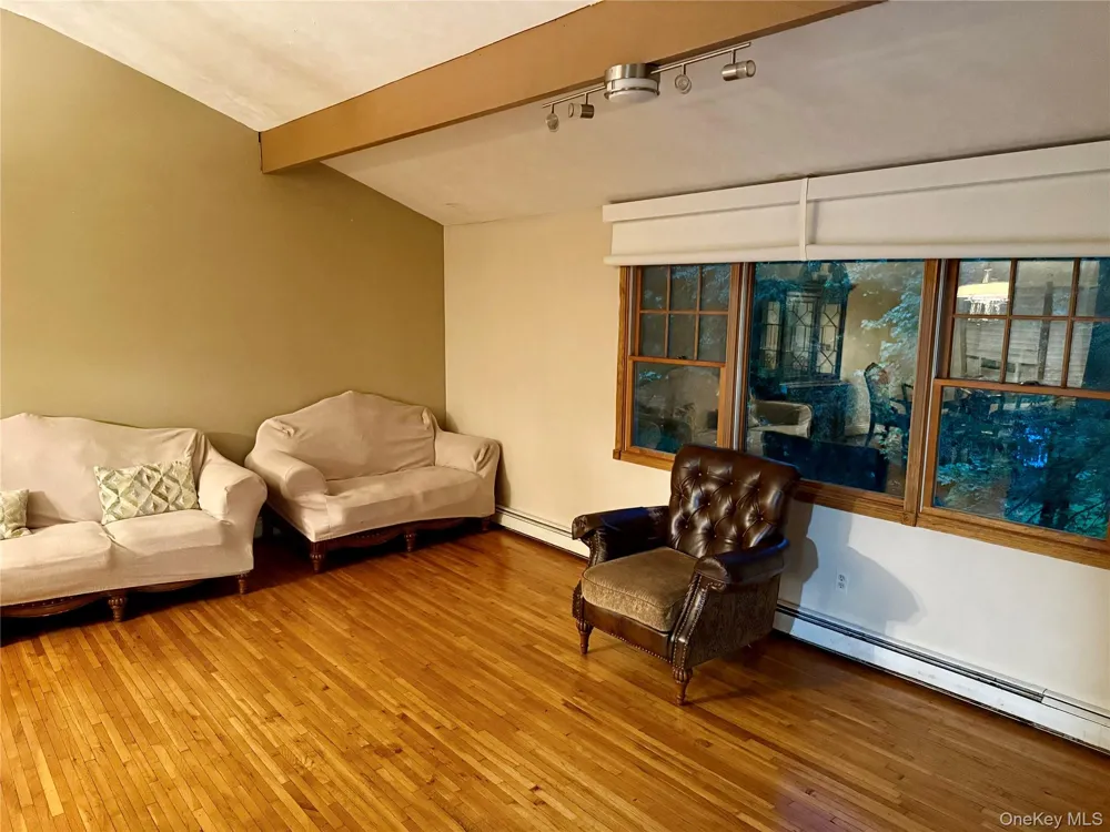14 Englewood Terrace Mahopac, NY 10541