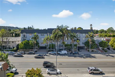 4441 Woodman Avenue #107