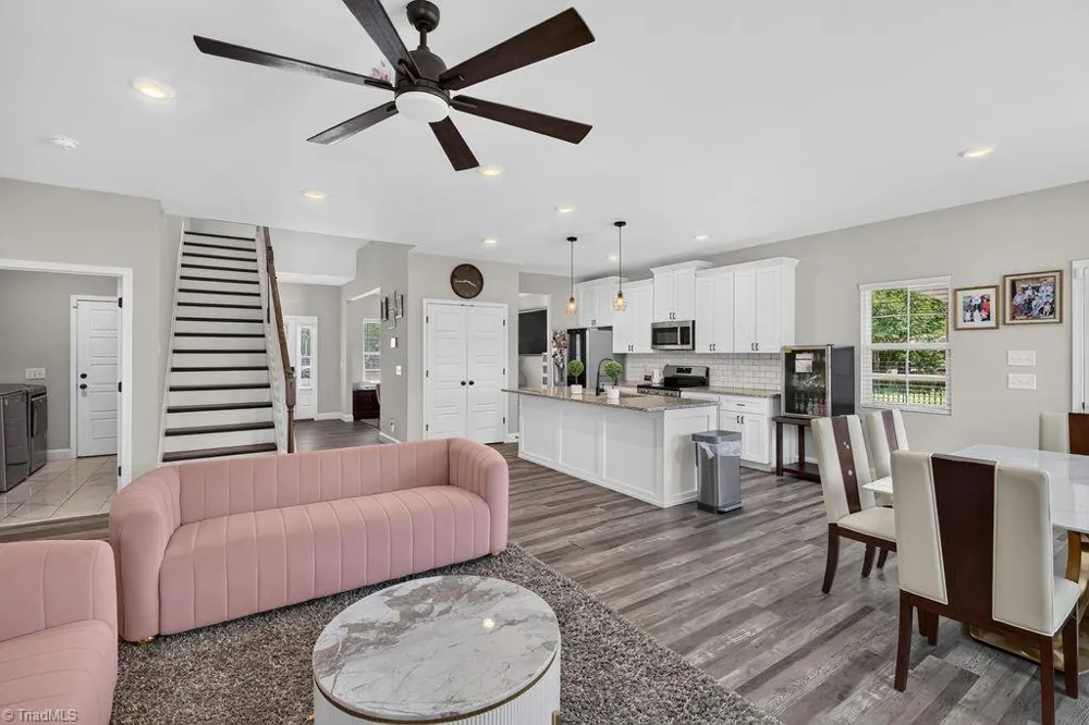 1097 Dodson Mill Road Pilot Mountain, NC 27041