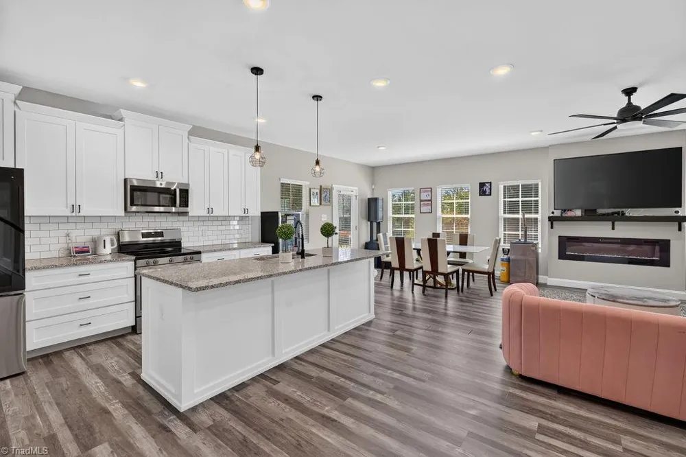 1097 Dodson Mill Road Pilot Mountain, NC 27041