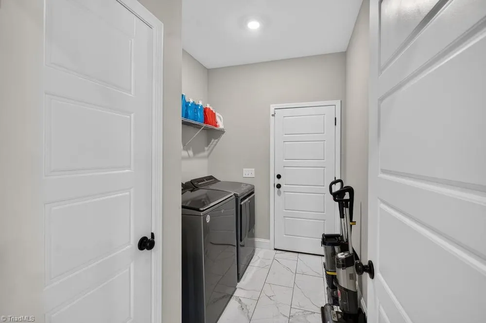 1097 Dodson Mill Road Pilot Mountain, NC 27041