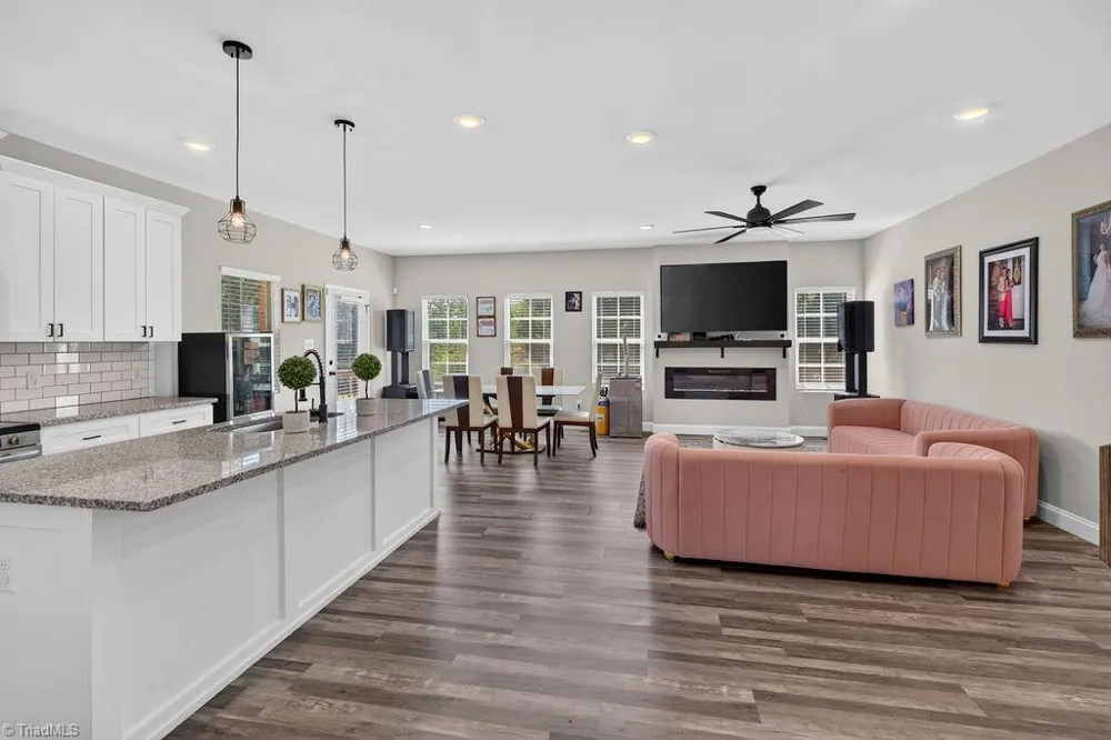 1097 Dodson Mill Road Pilot Mountain, NC 27041
