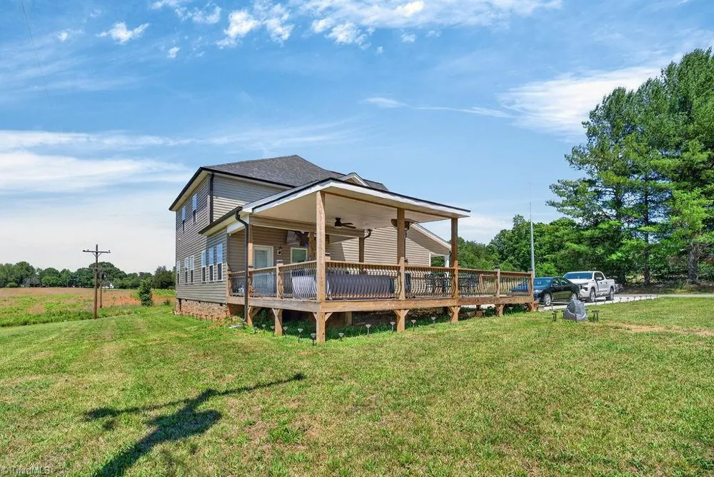 1097 Dodson Mill Road Pilot Mountain, NC 27041
