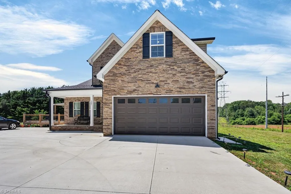 1097 Dodson Mill Road Pilot Mountain, NC 27041