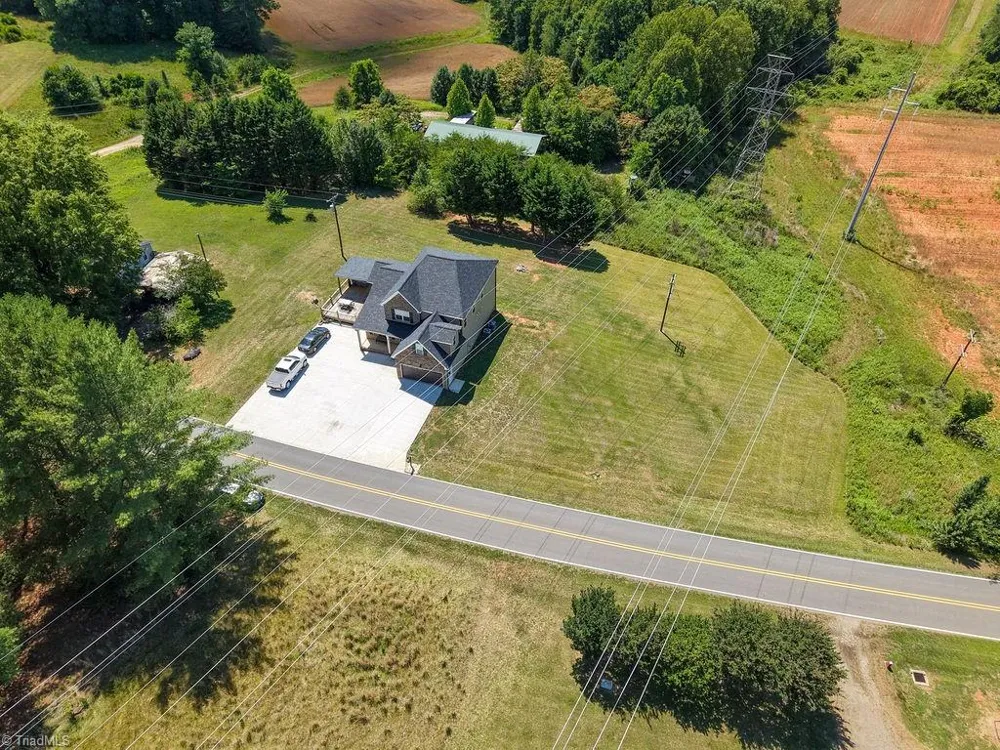 1097 Dodson Mill Road Pilot Mountain, NC 27041
