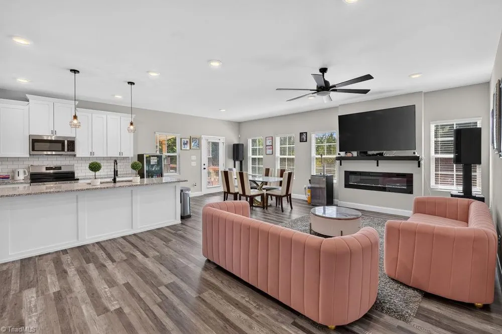 1097 Dodson Mill Road Pilot Mountain, NC 27041