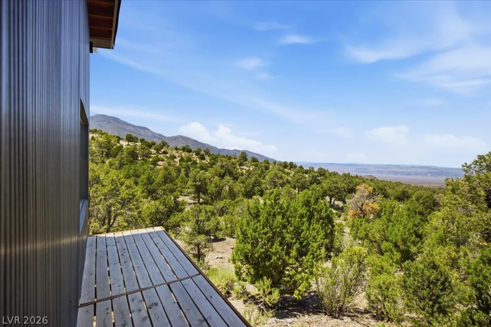 154 Oak Trail Circle Cold Creek, NV 89124