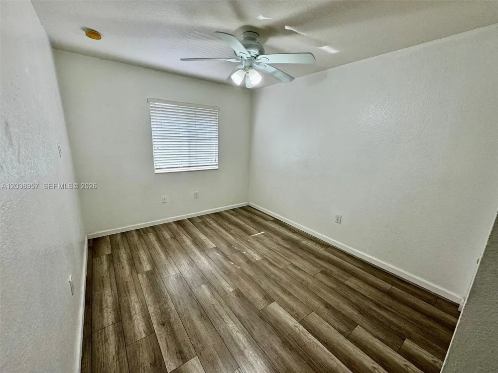 35 SE 3rd Ave #11 Hallandale Beach, FL 33009