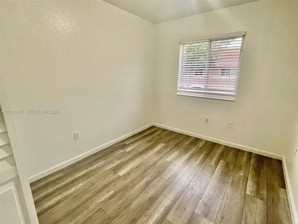 35 SE 3rd Ave #11 Hallandale Beach, FL 33009