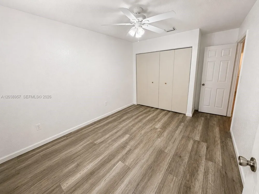 35 SE 3rd Ave #11 Hallandale Beach, FL 33009
