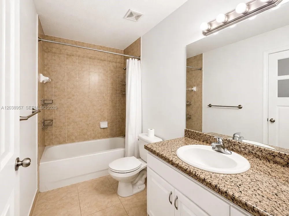 35 SE 3rd Ave #11 Hallandale Beach, FL 33009