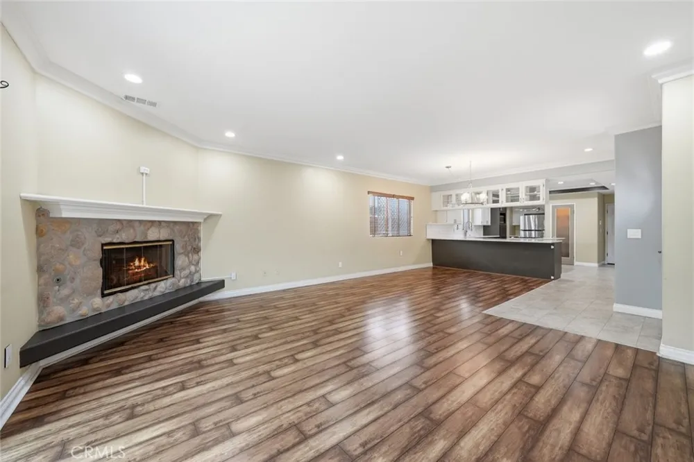 15011 Kingsdale Lawndale, CA 90260