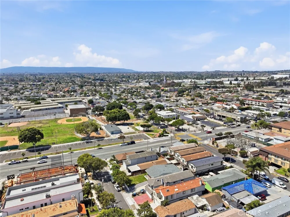 15011 Kingsdale Lawndale, CA 90260