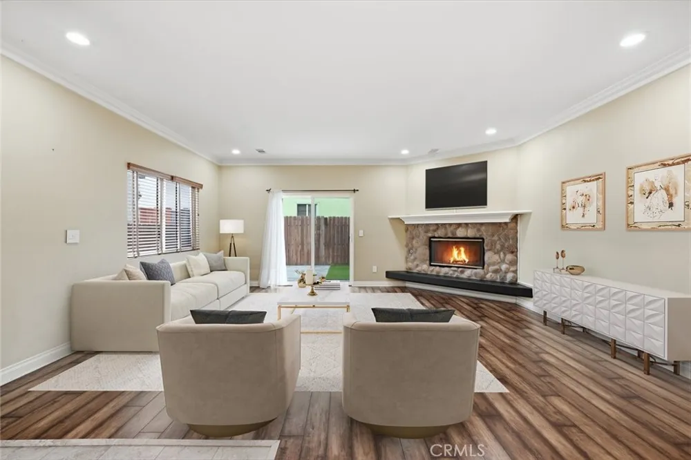 15011 Kingsdale Lawndale, CA 90260
