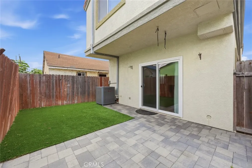 15011 Kingsdale Lawndale, CA 90260
