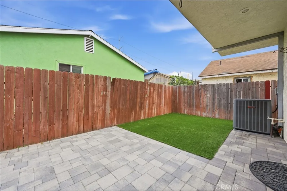 15011 Kingsdale Lawndale, CA 90260