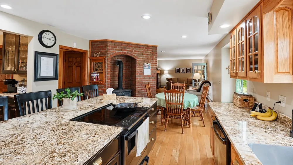 608 E Bluegrass Road Union Charter Township, MI 48858