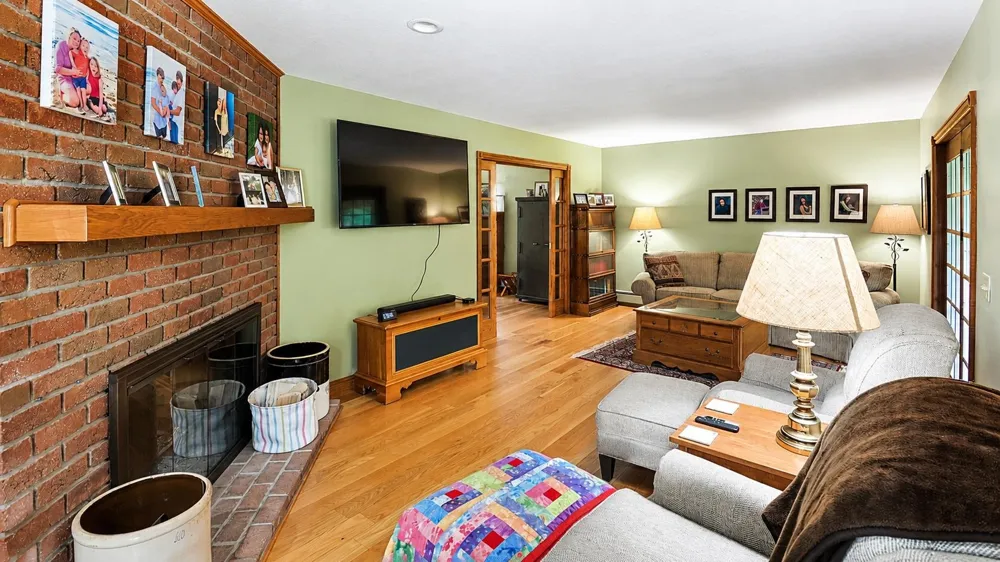 608 E Bluegrass Road Union Charter Township, MI 48858