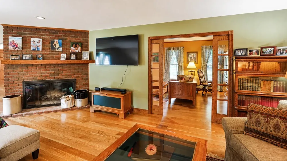 608 E Bluegrass Road Union Charter Township, MI 48858