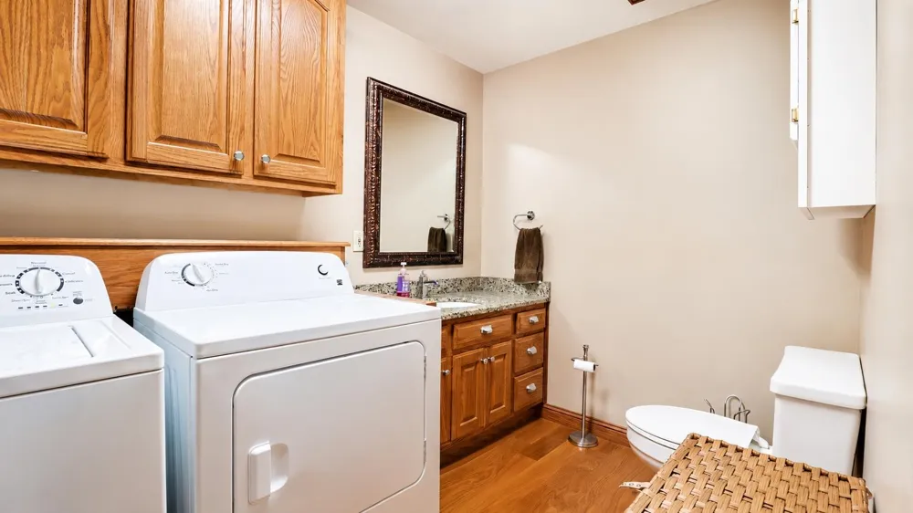 608 E Bluegrass Road Union Charter Township, MI 48858