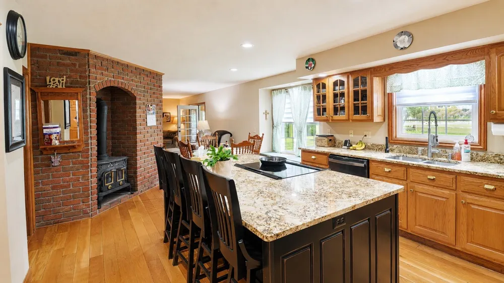 608 E Bluegrass Road Union Charter Township, MI 48858