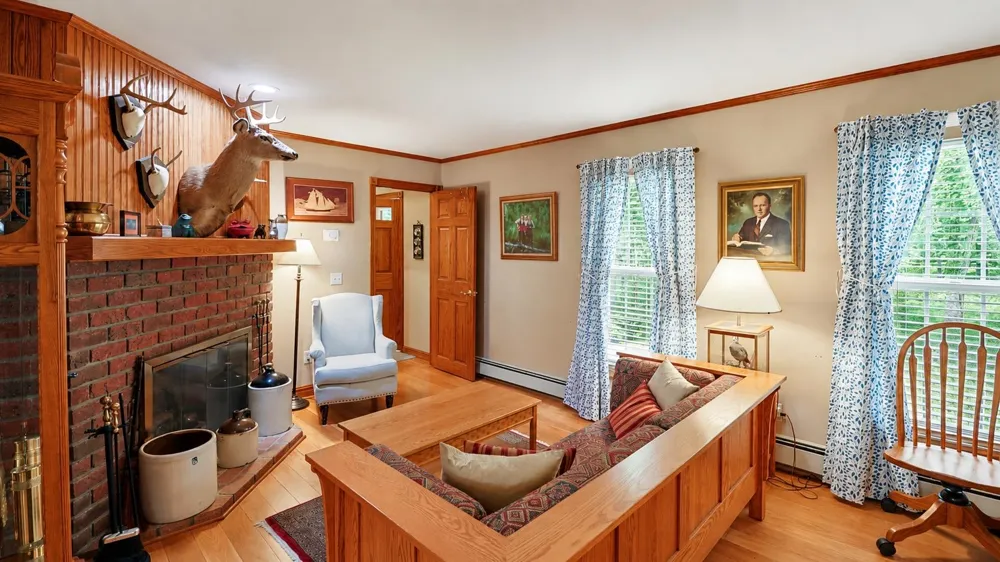608 E Bluegrass Road Union Charter Township, MI 48858