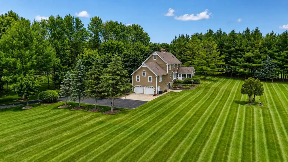 608 E Bluegrass Road Union Charter Township, MI 48858